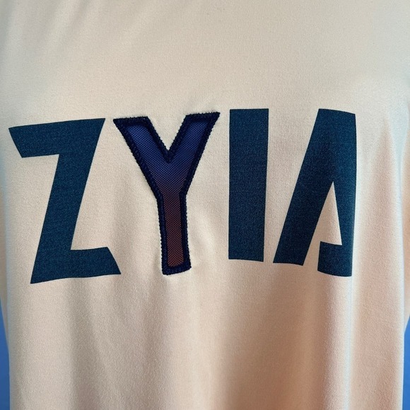 Zyia Yellow Muscle Tank Top Women's L Logo Activewear Workout Gym Comfort Run - Picture 3 of 7